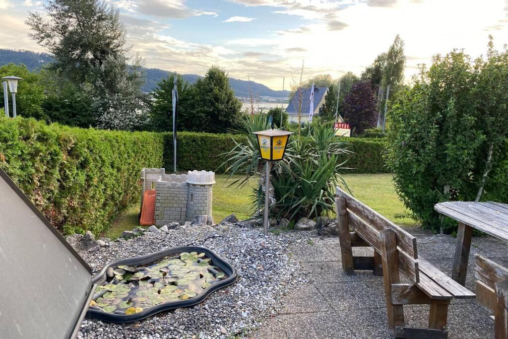 Die Seeblume - Ferienwohnung Mit Pool Und Seeblick Bodman-Ludwigshafen Exterior photo