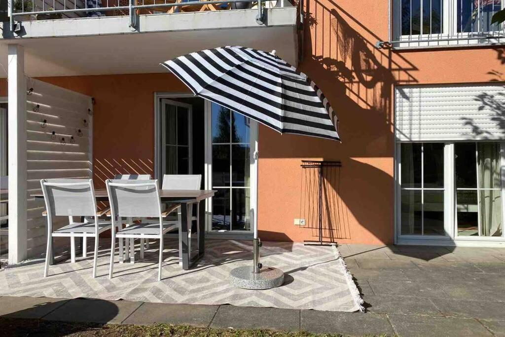 Die Seeblume - Ferienwohnung Mit Pool Und Seeblick Bodman-Ludwigshafen Exterior photo