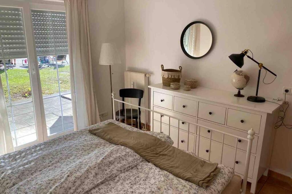 Die Seeblume - Ferienwohnung Mit Pool Und Seeblick Bodman-Ludwigshafen Exterior photo